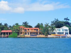 https://www.freepik.com/free-photo/miami-luxury-house_26920970.htm#query=miami%20homes&position=4&from_view=search&track=locales