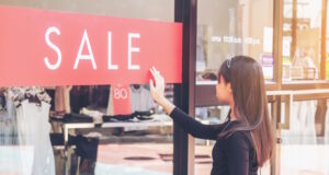 https://www.freepik.com/free-photo/time-sale_1156218.htm#query=window%20shopping&position=27&from_view=search&track=ais