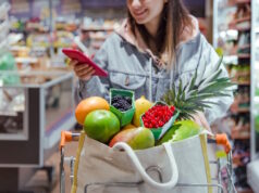 https://www.freepik.com/free-photo/young-woman-buys-groceries-supermarket-with-phone-her-hands_10497255.htm#query=grocery%20shopping&position=32&from_view=search&track=robertav1_2_sidr