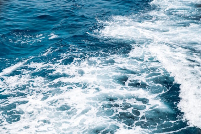 https://www.freepik.com/free-photo/background-foamy-sea_27191629.htm#query=king%20tides&position=40&from_view=search&track=ais