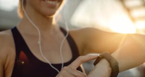 https://www.freepik.com/free-photo/closeup-athletic-woman-using-fitness-tracker-sunset_26608244.htm#query=checking%20smartwatch&position=24&from_view=search&track=ais