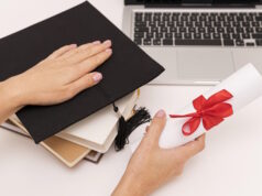 https://www.freepik.com/free-photo/graduation-diploma-certificate-graduation-hat_11329082.htm#page=2&query=masters%20degree&position=8&from_view=search&track=ais