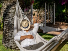 https://www.freepik.com/free-photo/male-relaxing-hammock-garden_4076849.htm#query=summer%20hammock&position=14&from_view=search&track=ais
