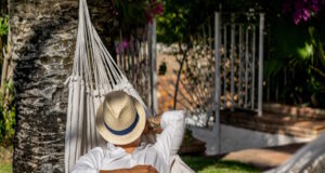 https://www.freepik.com/free-photo/male-relaxing-hammock-garden_4076849.htm#query=summer%20hammock&position=14&from_view=search&track=ais