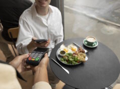 https://www.freepik.com/free-photo/person-paying-using-nfc-technology_34226457.htm#query=restaurant%20bill&position=27&from_view=search&track=ais