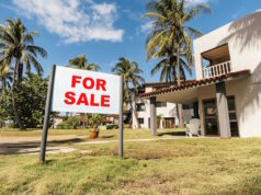 https://www.freepik.com/premium-photo/white-sale-sign-with-house-background-sale-inscription-plate_27946304.htm#query=home%20for%20sale&position=5&from_view=search&track=ais