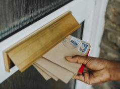 https://www.freepik.com/free-photo/woman-picking-up-mail_18946811.htm#query=post%20office&position=0&from_view=search&track=ais