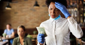 https://www.freepik.com/free-photo/african-american-waitress-feeling-dissatisfied-with-tip-from-customer-cafe_26401974.htm#query=restaurant%20bill&position=24&from_view=search&track=ais