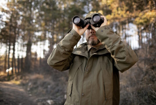 https://www.freepik.com/free-photo/close-up-park-ranger-woods_23441409.htm#query=hunting&position=2&from_view=search&track=sph