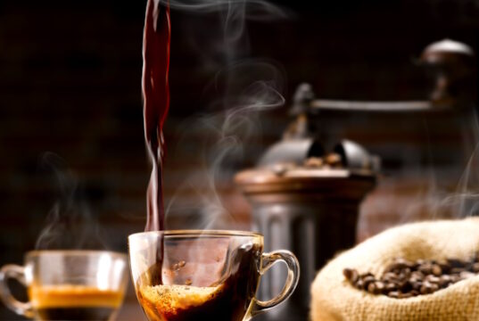 https://www.freepik.com/premium-photo/cup-coffee-coffee-beans_8968884.htm#query=coffee&position=6&from_view=search&track=sph