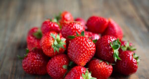 https://www.freepik.com/free-photo/fresh-strawberries-wooden-table_4283034.htm#query=strawberries&position=19&from_view=search&track=sph