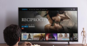 https://www.freepik.com/free-photo/man-watching-streaming-service-his-tv_16624177.htm#query=streaming&position=29&from_view=search&track=sph