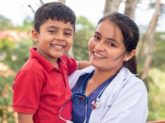 https://www.freepik.com/premium-photo/portrait-happy-child-being-held-by-his-pediatrician-portrait-smiling-doctor-child_29808505.htm#query=latino%20health&position=30&from_view=search&track=ais