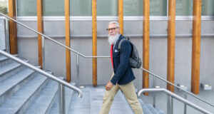 https://www.freepik.com/premium-photo/senior-hipster-man-portrait_9076175.htm#query=seniors%20upstairs&position=41&from_view=search&track=ais