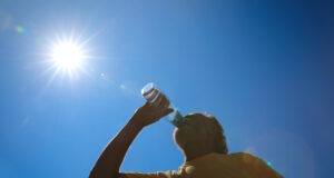 https://www.freepik.com/premium-photo/senior-man-drinking-water-prevent-heat-stroke-outdoors-low-angle-view_38473818.htm#page=2&query=very%20hot%20weather&position=24&from_view=search&track=ais