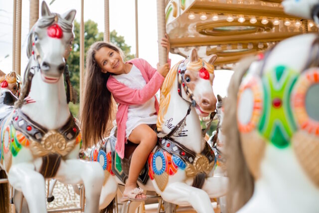 https://www.freepik.com/premium-photo/teenage-girl-with-long-hair-rolls-around-swing-horse-carousel-sitting-horse-amusement-park_9940148.htm#query=amusement%20park&position=18&from_view=search&track=ais