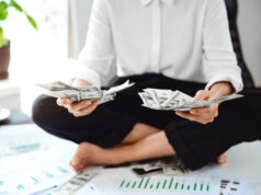 https://www.freepik.com/free-photo/young-beautiful-businesswoman-holding-money-sitting-table-workplace_8085043.htm#query=small%20business%20money&position=7&from_view=search&track=ais