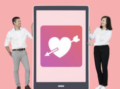 https://www.freepik.com/free-photo/cheerful-couple-showing-online-dating-tablet_3540915.htm#page=2&query=tinder%20meet&position=4&from_view=search&track=country_rows_v1
