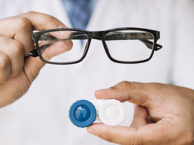 https://www.freepik.com/free-photo/male-doctor-showing-pair-black-glasses-contact-lens_5683739.htm#query=contact%20lenses&position=17&from_view=search&track=ais