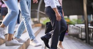 https://www.vecteezy.com/photo/1979065-people-walking-down-stairs