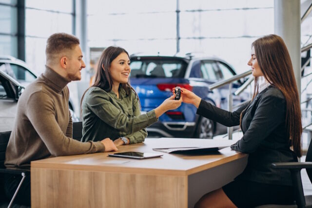 https://www.freepik.com/free-photo/young-couple-talking-sales-person-car-showroom_7200775.htm#query=car%20insurance&position=37&from_view=search&track=country_rows_v1