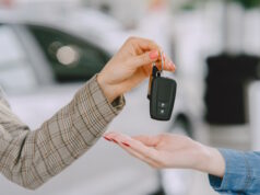 https://www.freepik.com/free-photo/ladies-car-salon-woman-buying-car-elegant-woman-blue-dress-manager-give-keys-client_11757692.htm#query=new%20car&position=49&from_view=search&track=ais