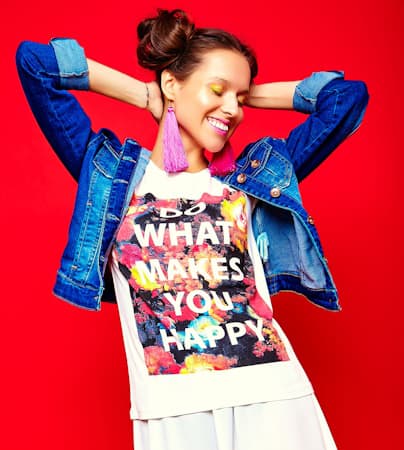 https://www.freepik.com/free-photo/fashion-woman-casual-hipster-summer-clothes_6765738.htm#page=2&query=print%20on%20demand&position=30&from_view=search&track=ais&uuid=f8bec4c0-dee3-43fd-8d43-b246b05bdddd#position=30&page=2&query=print%20on%20demand