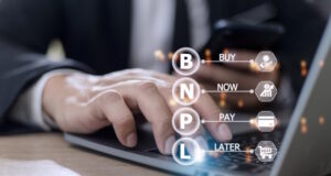 https://www.vecteezy.com/photo/15943004-businessmen-holding-a-smartphone-with-icons-of-bnpl-with-online-shopping-icons-technology-bnpl-buy-now-pay-later-online-shopping-concept