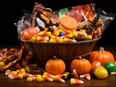 https://www.vecteezy.com/photo/27469292-colorful-halloween-candy-pumpkin-collection