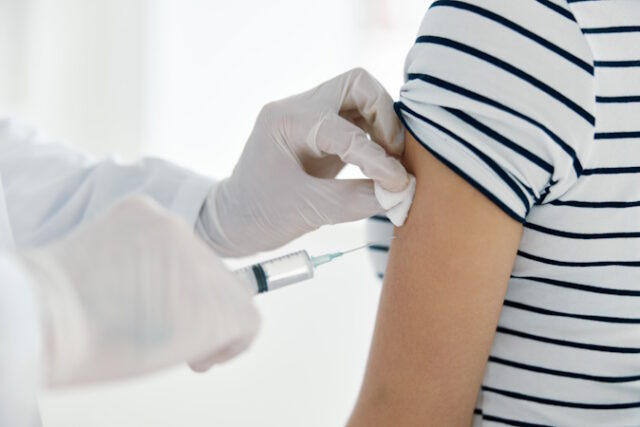 https://www.vecteezy.com/photo/22638155-the-doctor-injects-the-vaccine-into-the-patient-s-hand