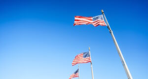 https://www.freepik.com/free-photo/american-flags-flagpoles-blue-sky_17346442.htm#query=windy&position=40&from_view=search&track=sph