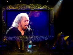 Photo 31565590 | Barry Gibb © OnAir2 | Dreamstime.com