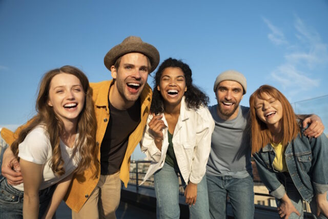 medium-shot-happy-friends-city https://www.freepik.com/free-photo/medium-shot-happy-friends-city_15500671.htm#query=gen%20z%20group&position=14&from_view=search&track=ais