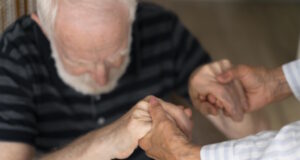 https://www.freepik.com/free-photo/senior-people-confronting-alzheimer-disease_16518806.htm#query=alzheimers&position=31&from_view=search&track=sph