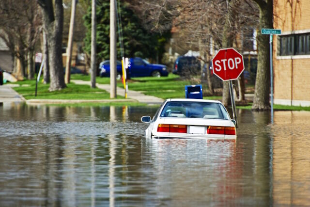 https://www.vecteezy.com/photo/24627907-car-under-water