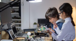 https://www.freepik.com/free-photo/young-engineer-working-new-school-project-robotics_24539247.htm#query=geeks&position=43&from_view=search&track=sph&uuid=8c45b900-6ce3-48c3-9f52-bb9f255a47c6