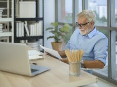 https://www.freepik.com/premium-photo/caucasian-senior-businessman-working-modern-office_20156238.htm#query=elderly%20employee&position=47&from_view=search&track=ais&uuid=47b6c6fb-bb38-4db4-a894-a227420ac867