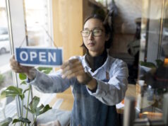 https://www.freepik.com/free-photo/medium-shot-man-with-open-sign_19894511.htm#query=new%20business&position=3&from_view=search&track=ais&uuid=ac29d52f-fce7-4c04-9bb5-795ea4afe4cd