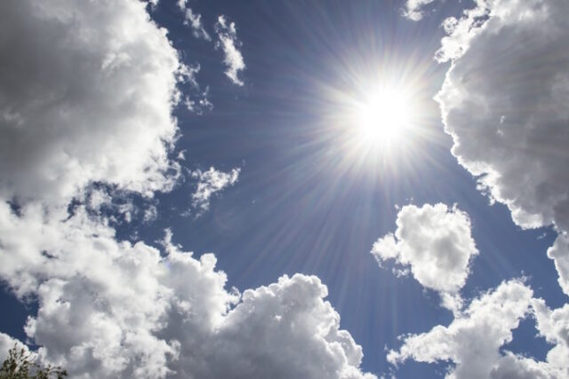 heavenly sky between the white clouds and the radiant sun https://www.vecteezy.com/photo/24868612-heavenly-sky-between-the-white-clouds-and-the-radiant-sun