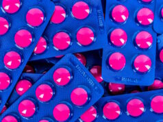 https://www.vecteezy.com/photo/7771462-pink-tablets-pill-in-blue-blister-pack-isolated-on-white-background-painkiller-medicine-pharmaceutical-industry-medicine-for-treat-migraine-headache-fever-toothache-pharmacy-drugstore-products