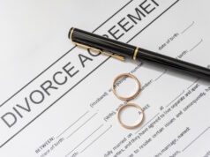 https://www.freepik.com/free-photo/divorce-agreement-with-golden-rings_8445575.htm#query=divorce&position=2&from_view=search&track=sph&uuid=af57ca02-1bf4-4017-bd24-7d9133219529