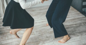 https://www.vecteezy.com/photo/2245067-two-women-dancing