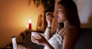 https://www.freepik.com/free-photo/woman-enjoying-her-time-front-her-laptop_28943548.htm#query=bedtime%20food&position=29&from_view=search&track=ais&uuid=94c74306-78ff-44f9-a39d-19e497500b63
