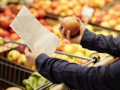 https://www.freepik.com/premium-photo/closeup-mature-customer-hands-holding-shopping-list-apple_38706683.htm#query=budget%20food%20shopping&position=21&from_view=search&track=ais&uuid=3b10b78f-f624-41a7-bf41-d0386e0de68d