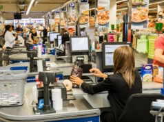Grocery checkout Photo 180620747 © Michael Turner | Dreamstime.com