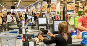 Grocery checkout Photo 180620747 © Michael Turner | Dreamstime.com