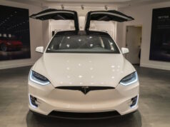 Tesla Photo 93770551 © Helgidinson | Dreamstime.com