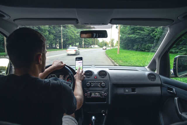 https://www.freepik.com/free-photo/driver-rides-through-streets-city-navigator_32576894.htm#&position=17&from_view=search&track=ais&uuid=7cbc3ddb-9f1d-4f6e-8032-86b0e236b793