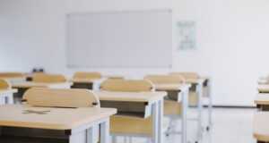 https://www.vecteezy.com/photo/6757052-empty-classroom-without-students-with-desks-chairs-and-white-board-during-pandemic