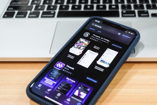 https://www.vecteezy.com/photo/26554617-jakarta-indonesia-july-12-2023-threads-app-logo-is-visible-on-the-screen-the-new-application-from-meta-platforms-is-a-competitor-to-twitter